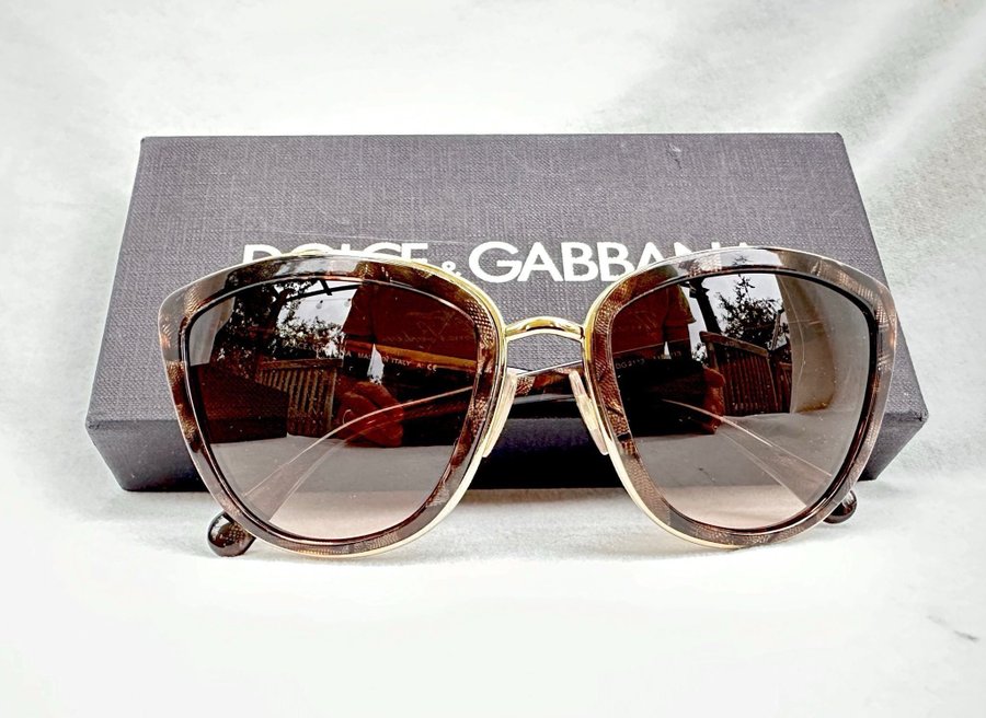 Dolce  Gabbana DG 2113 Sunglasses FANTASTISKT SKICK! SE HIT! OM DU HAR PENGARNA