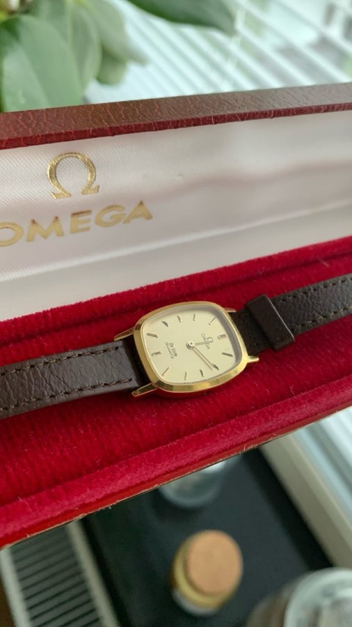 Rare Omega De Ville Rivoli med låda