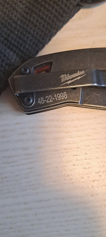 Milwaukee Fällkniv 48-22-1998