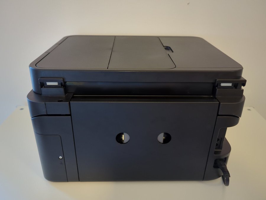 Epson multifunktionsskrivare EcoTank ET-4750 med xtra bläck, i mycket bra skick!