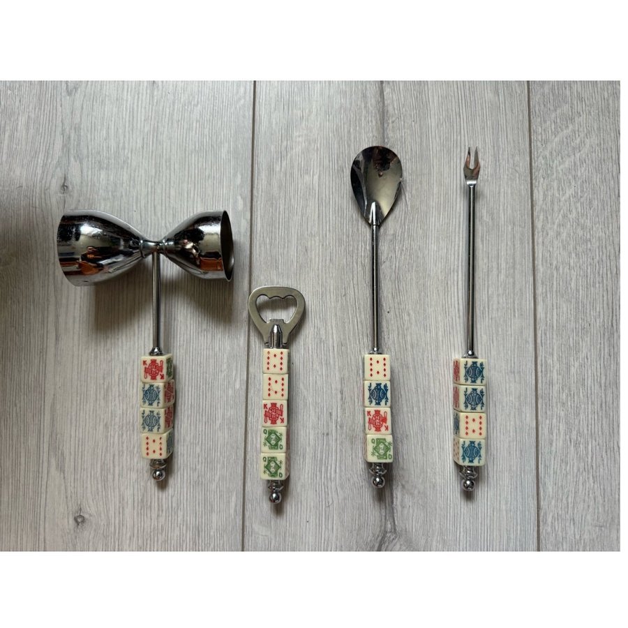 Shield Fifth Avenue vintage mid-century bar set