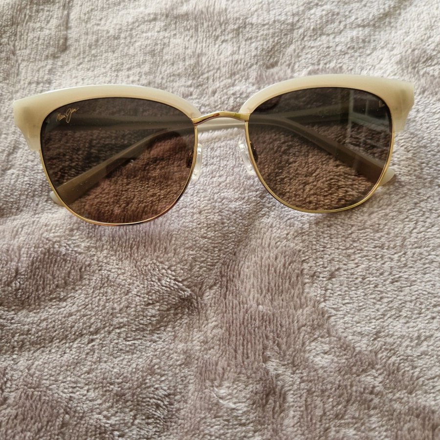 Solglasögon Maui Jim modell Lokelani 825-24S St 55