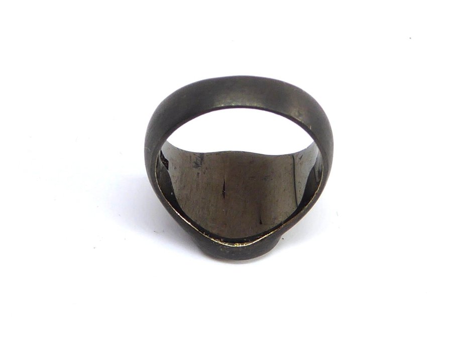 Kranz  Ziegler Danmark klackring i oxiderad sterling silver