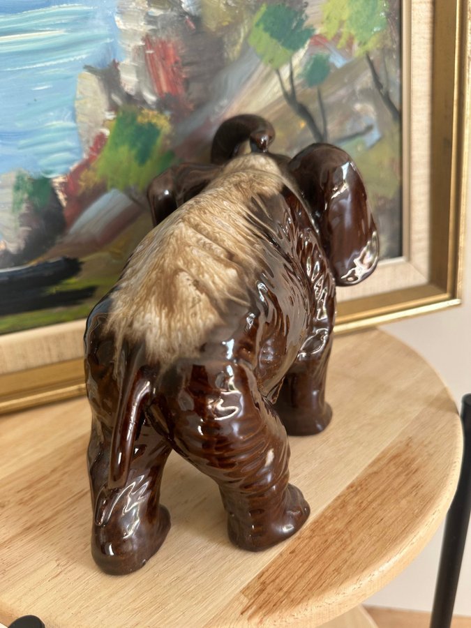 Elefant Figurin Keramik Terrakotta? Nyskick höjd 16cm längd 21cm