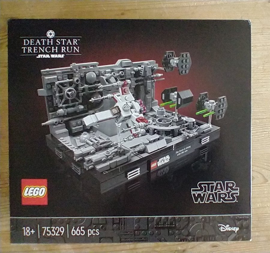 LEGO Star Wars 75329 Death Star Trench Run Diorama