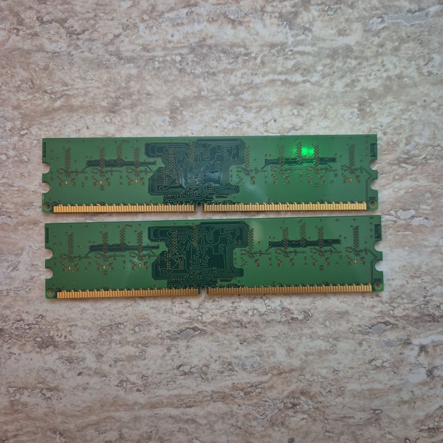 2x 512MB 1Rx8 PC2-5300U-555-12