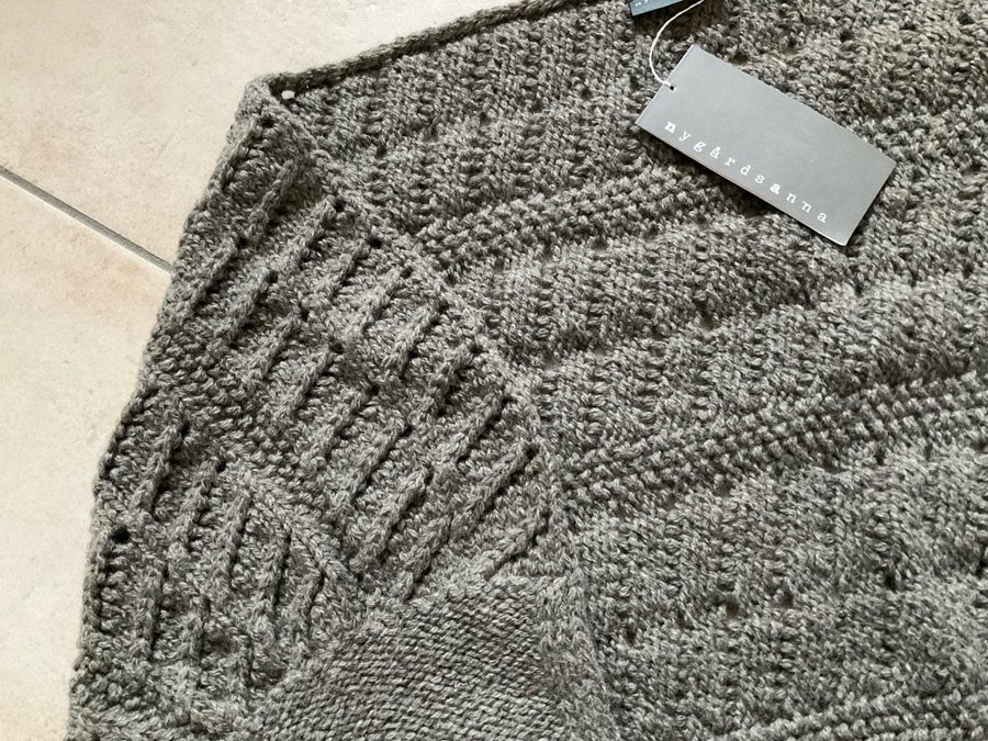 New Nygardsanna shawl wool grandmother