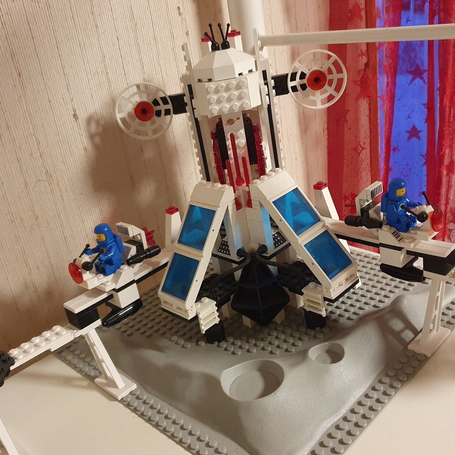 Lego 6972 - Polaris Space Lab