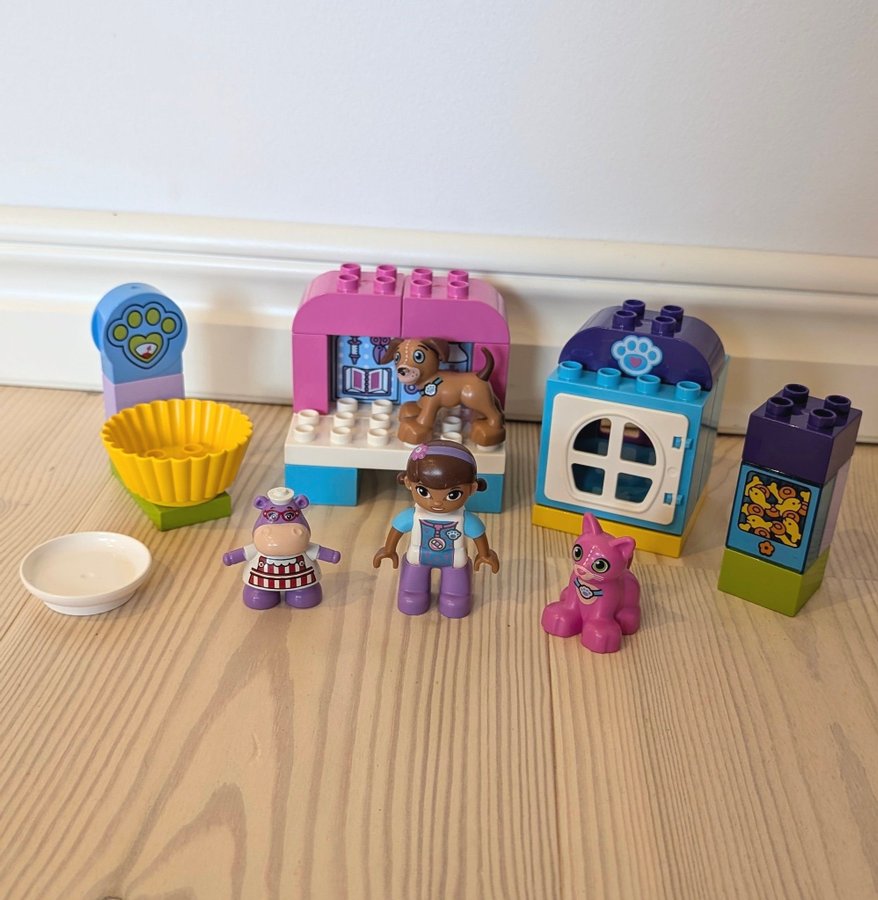 Lego Duplo 10828 - Doktor McStuffins Djurklinik