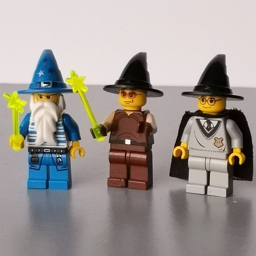 Lego, minifigurer - Harry Potter plus två trollkarlar.