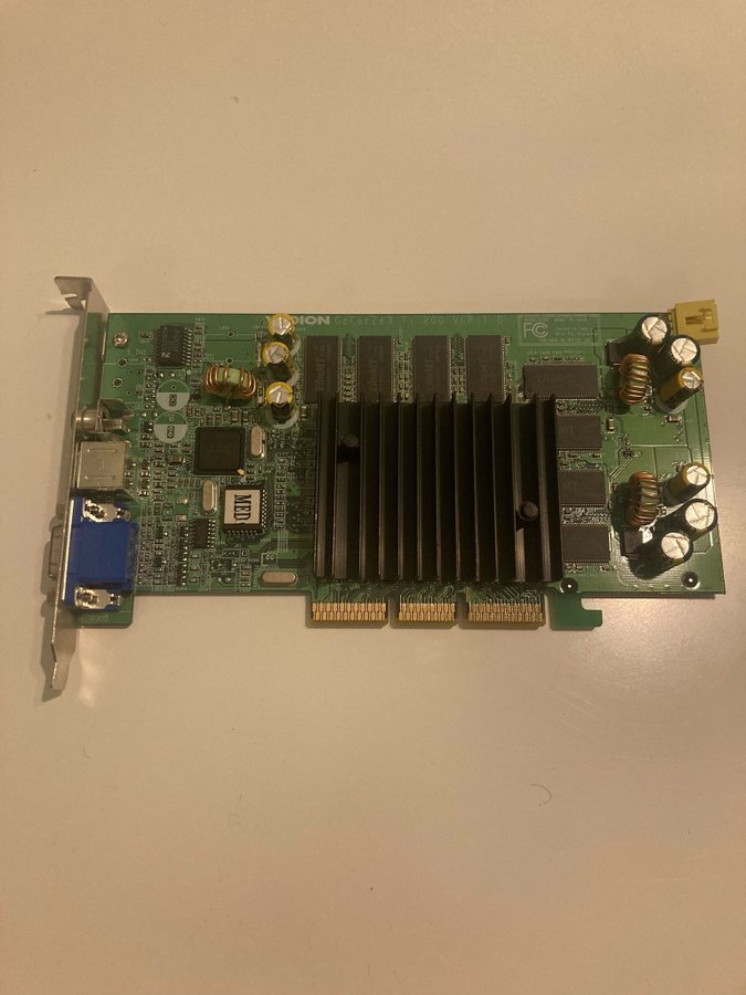 Medion Geforce 3 Ti 200 (refurbished)