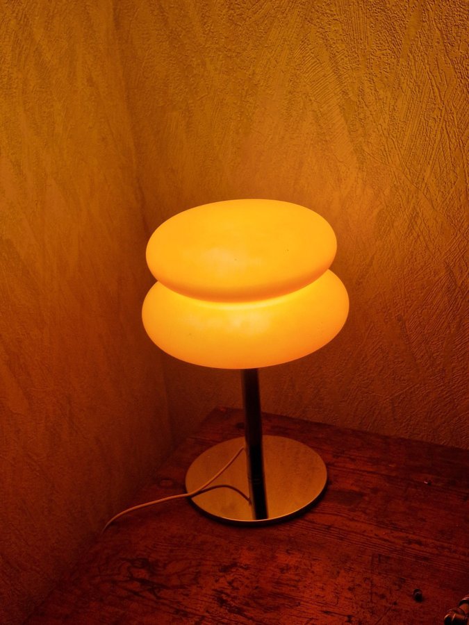 1 kr "JULKLAPPSTIPPS" Ny Retro bordslampa! Macaron Egg Tart ORANGE