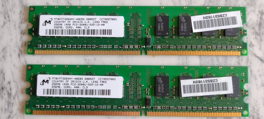 2 st DDR2 256 MB 400 Mhz Micron