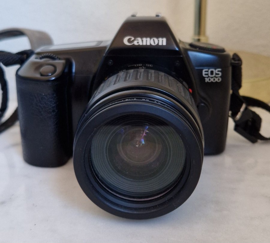 Canon EOS 1000 med 35-80mm objektiv