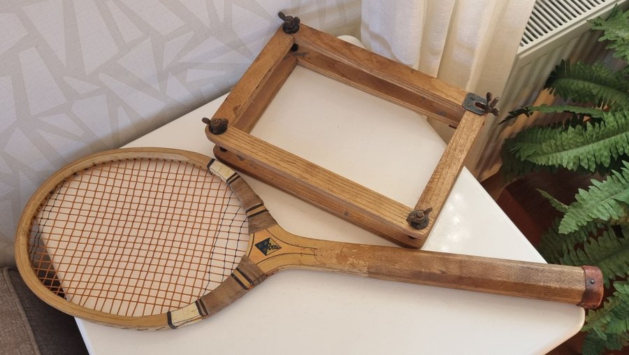 Vintage "VICI" tennisracket från Svenska Racketfabriken Upsala - snygg inredning