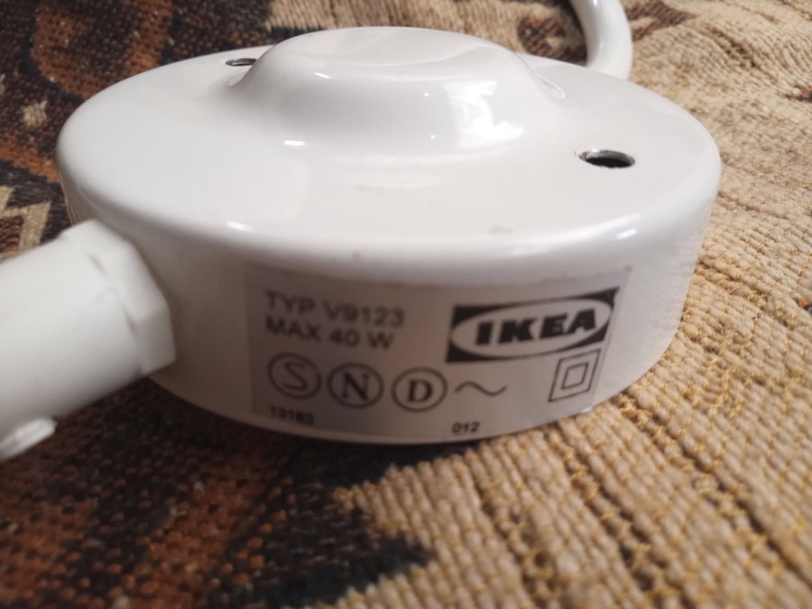 *1* Par vita *IKEA-LAMPOR*-*V9123*-*SÄNGLÄMPA/ VÄGGLAMPA*