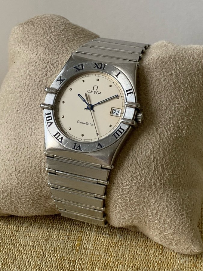 Omega Constellation quartz Manhattan