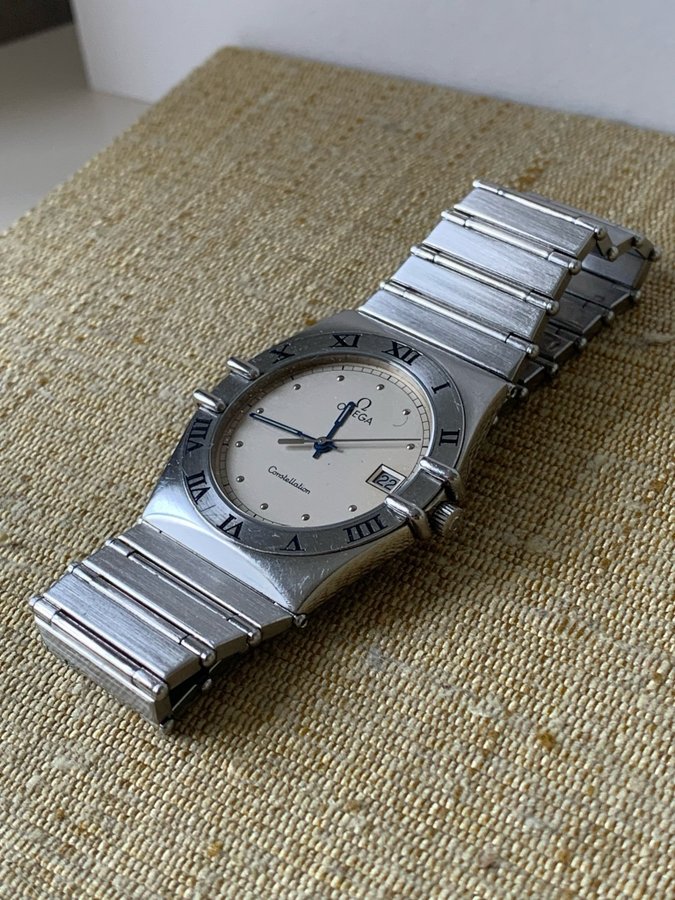 Omega Constellation quartz Manhattan