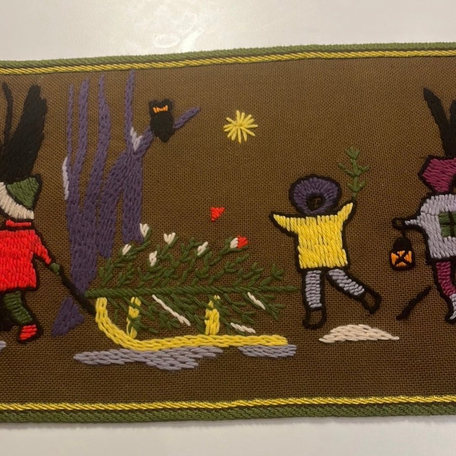 Broderad jättesöt retro julbonad vepa