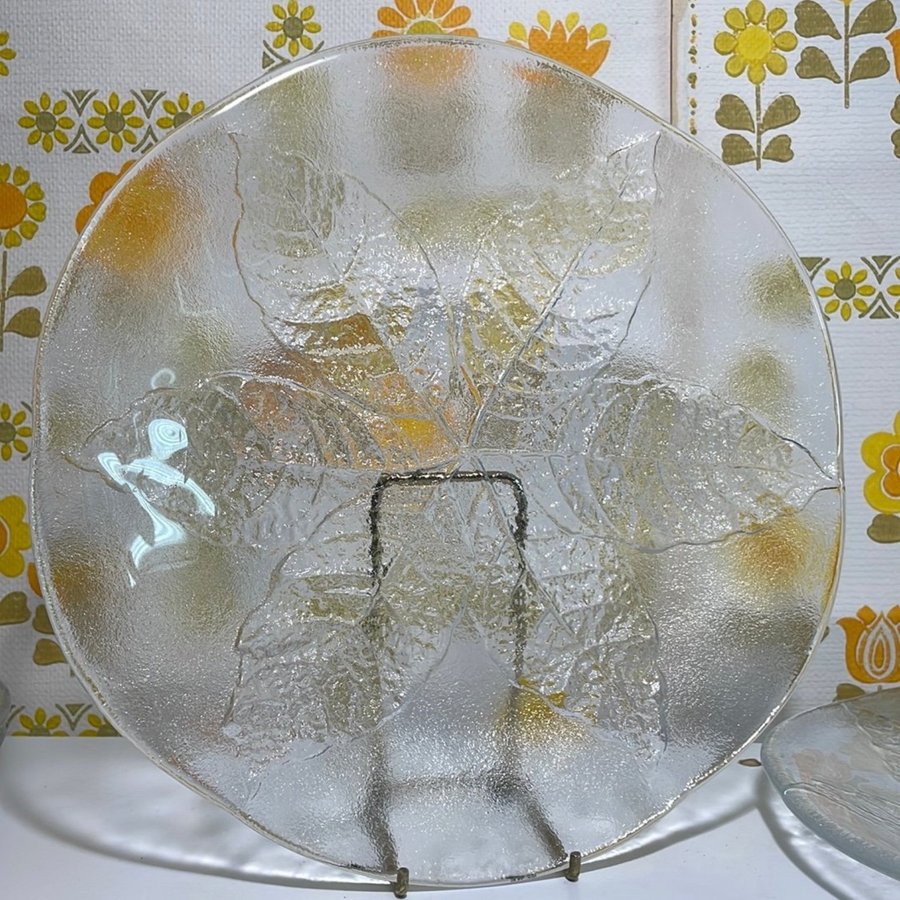 4 st stora tallrikar Ø 26 cm - Kosta - Wärff - Lövet Party 70s swedish glass art