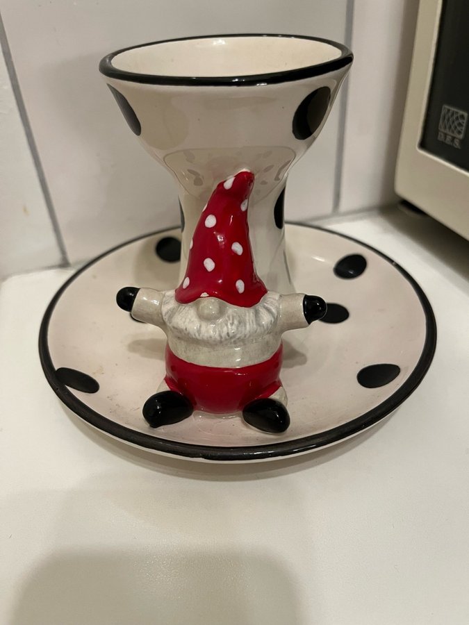 Tomte ljusstake i keramik