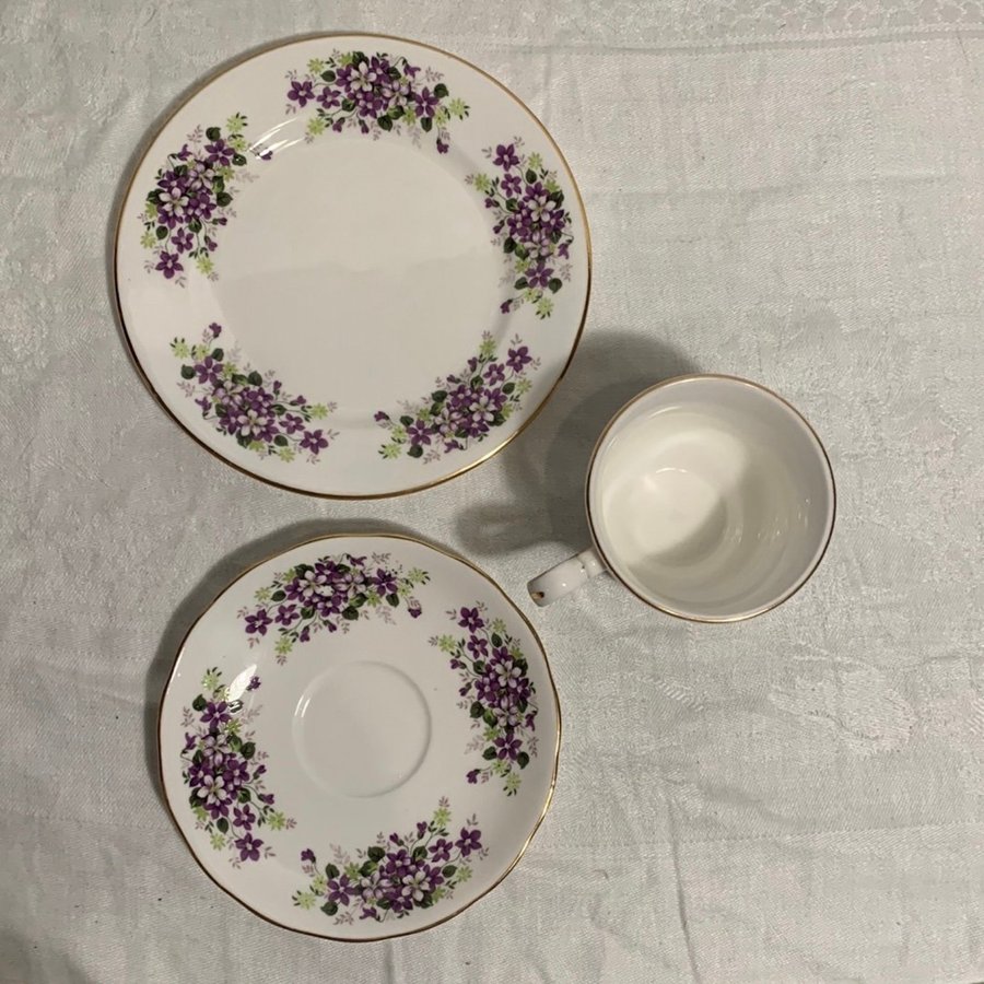 Queen Anne, bone china porslin