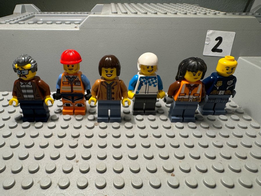 6 st Lego Minifigurer