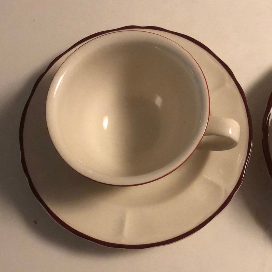 Ikea retro porslin blomma röd två kaffekoppar vintage