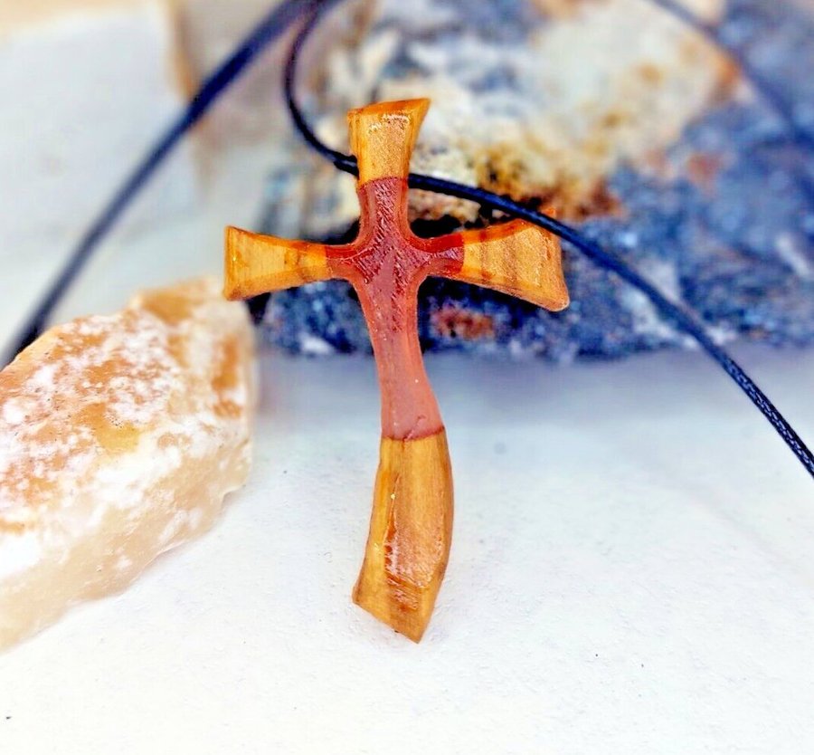 Kors Olive Wood Resin Cross Hängsmycke Halsband Handgjort 11RR Handgjord Produkt