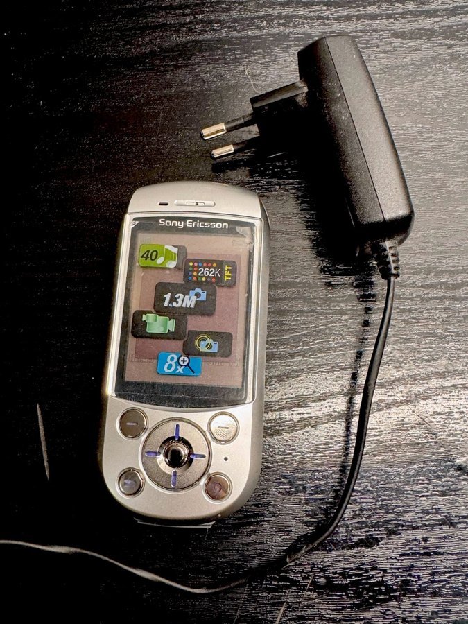 Sony Ericsson S700i 2004 helt ny oanvänd