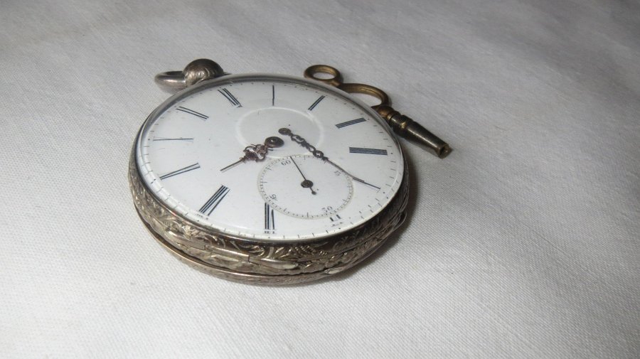 SILVER ÄLDRE FICKUR / 22 CHRONOMETRE RUBIS - KOMPASS / NYCKEL