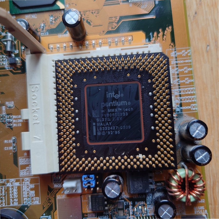 1997 ASUS TX97, Socket 7, Pentium II @233 MHz, 64 MB SDRAM