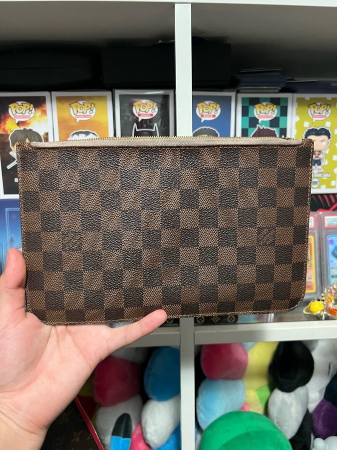 Louis Vuitton Neverfull Clutch Damier Ebene Rosa