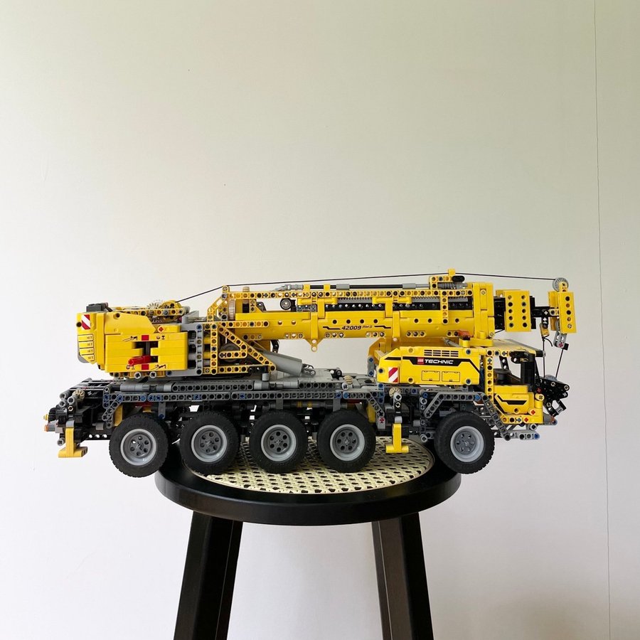 LEGO Technic | Mobile Crane MK II 42009