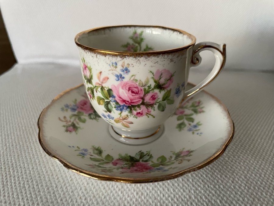 Roslyn Fine Bone China Kopp  Fat