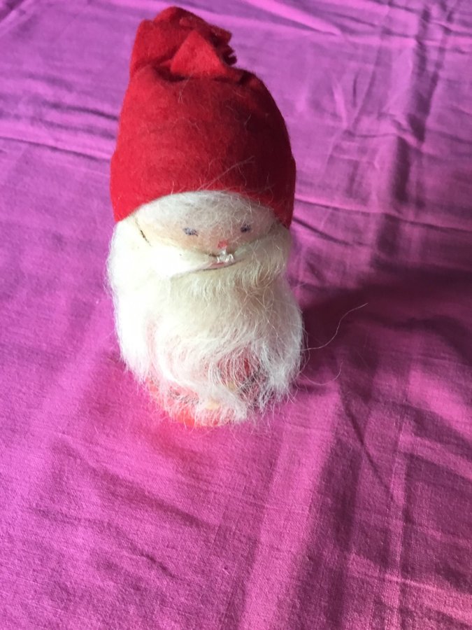 Tomte i trä