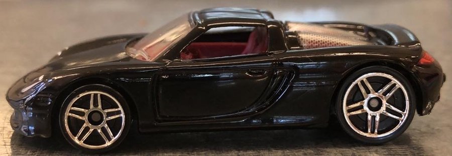 Hot Wheels Porsche Carrera 1:64