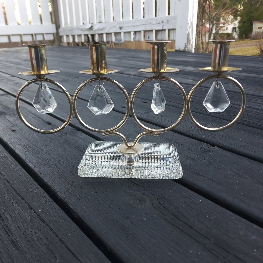 VINTAGE ADVENTSLJUSSTAKE MÄSSING MED PRISMOR OCH FOT I GLAS