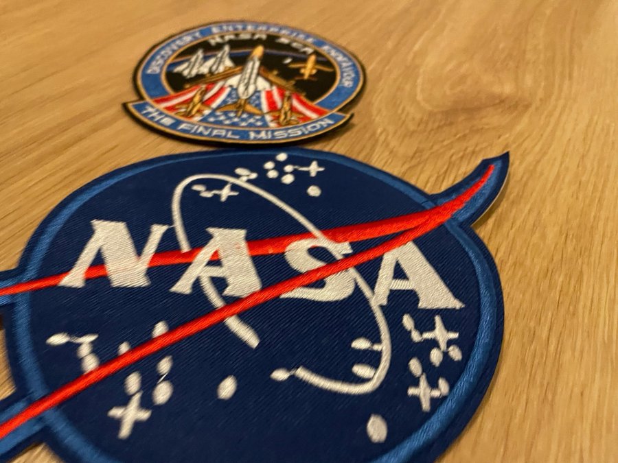 2 stora tygmärken/patch Nasa