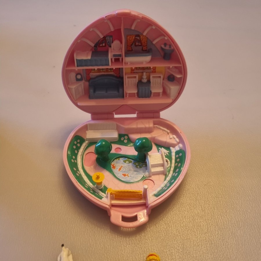 Polly Pocket - Hus med trädgård