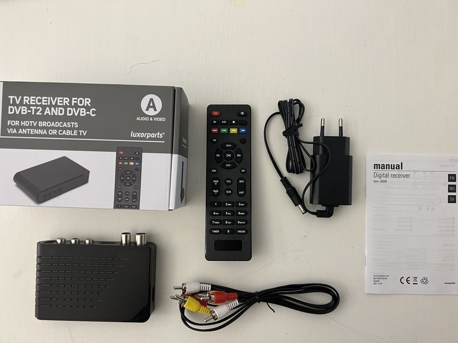 TV digital TV box och mediaspelare för TV med inspelning och fjärrkontroll