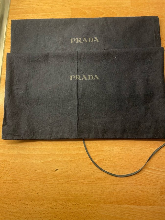 2 st dustbag från Prada