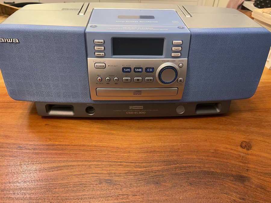 Aiwa CSD-EL300K CD-spelare, kassettbandspelare och radio