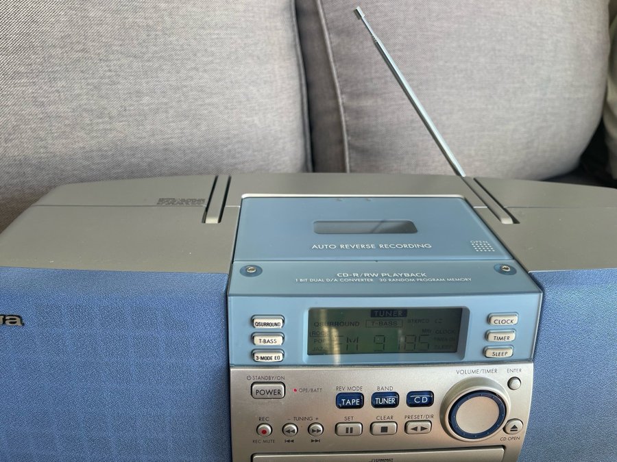 Aiwa CSD-EL300K CD-spelare, kassettbandspelare och radio