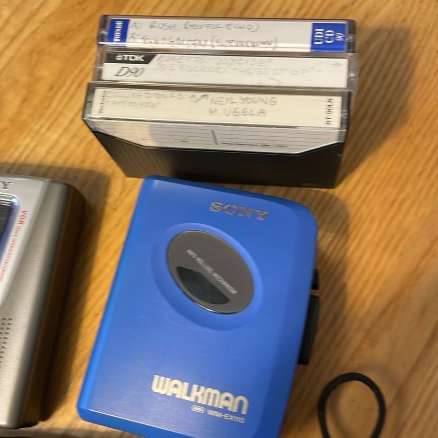 Sony Walkman Kassettbandspelare + Tillbehör