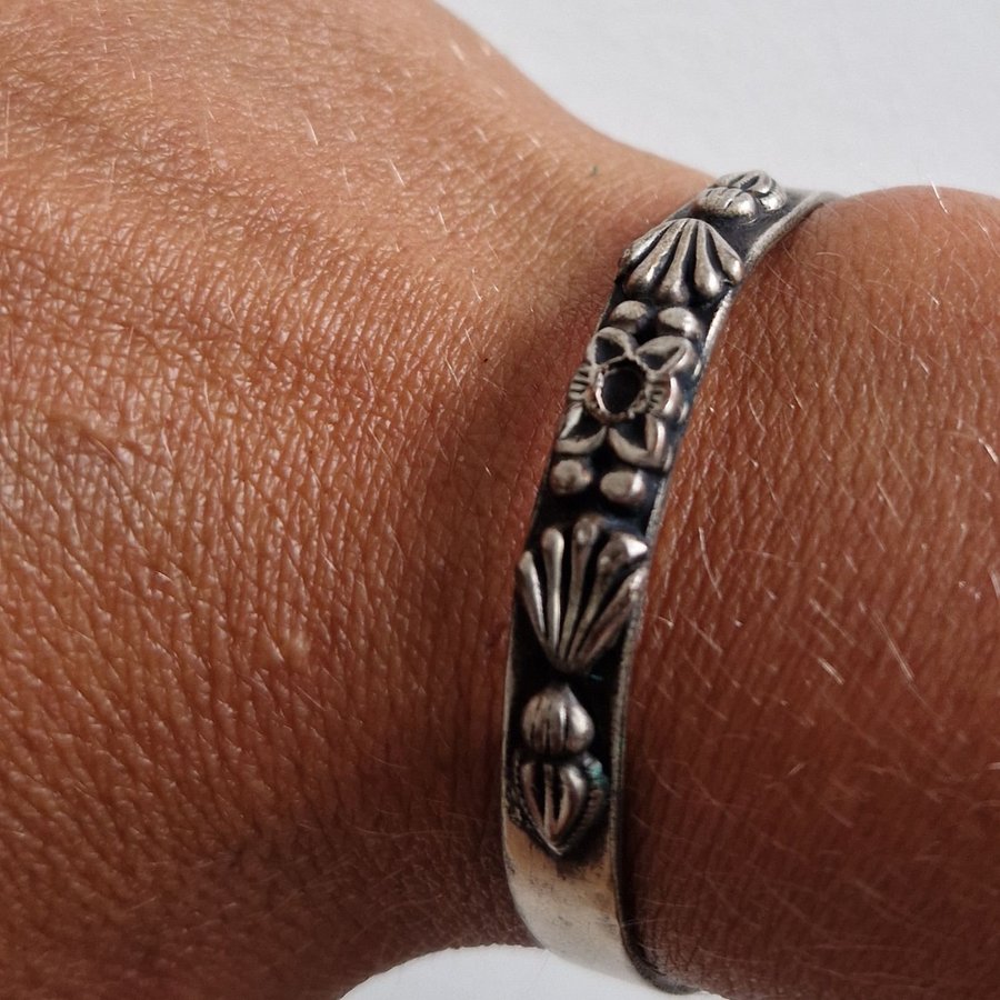 Vintage Silver armband med vackra detaljer