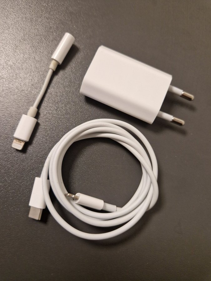 Apple Lightning till USB-C Adapter, kabel och länk till hörlurar