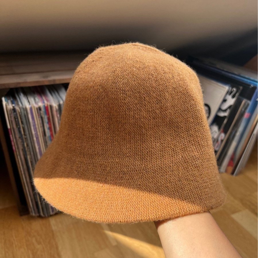 NY Höst stickad Tovad Hatt Bucket Hatt Mössa Brun Oanvänd