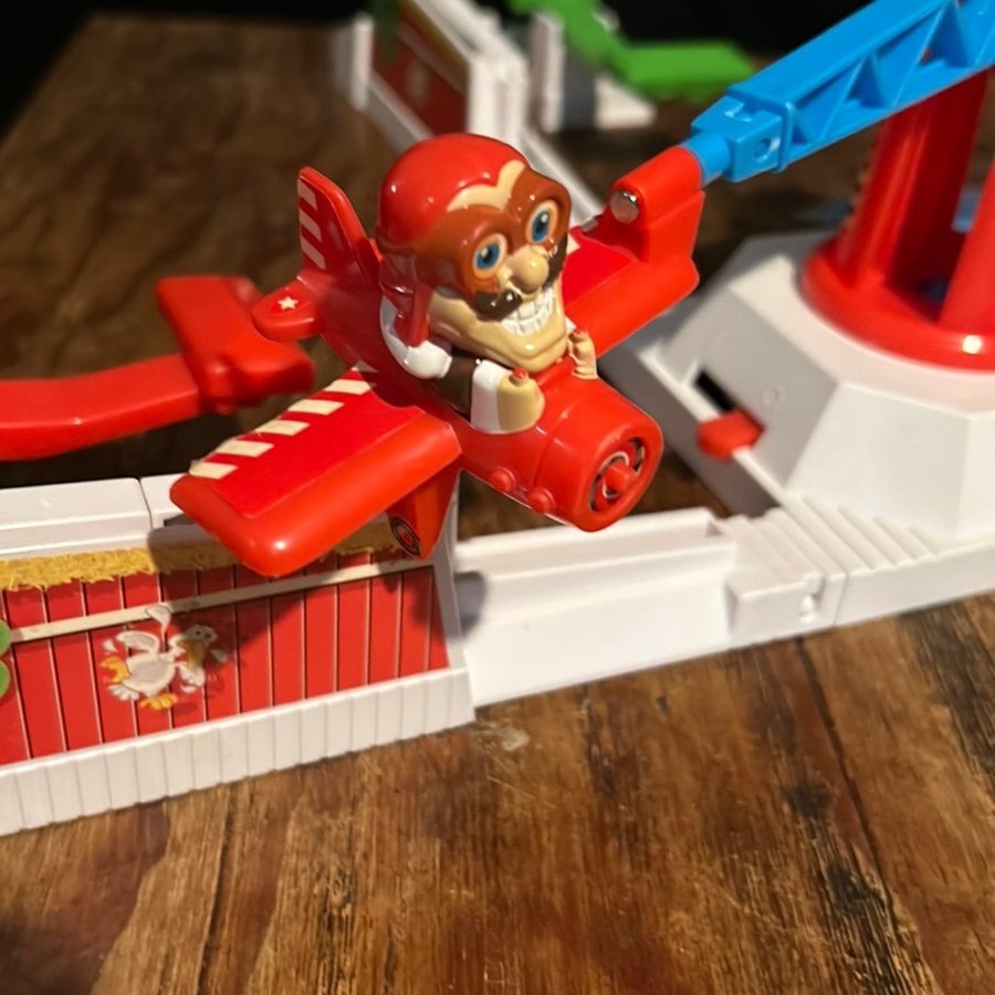 Looping Louie