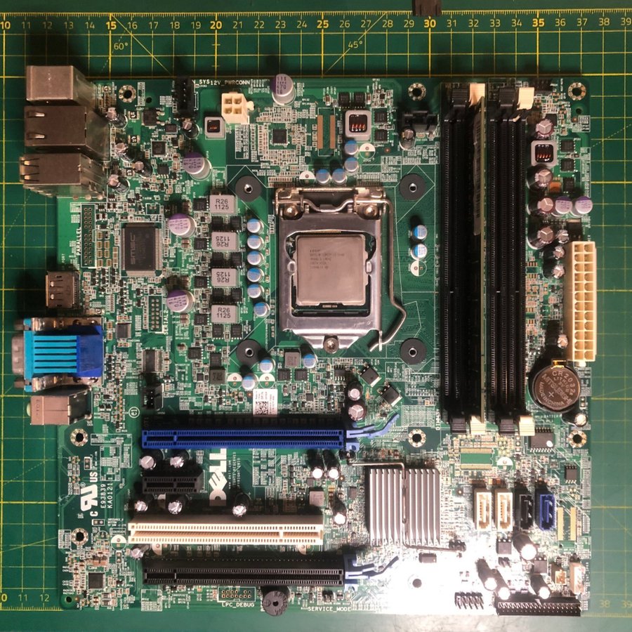 Dell Motherboard med Intel Core i5-2400 Processor med 4GB RAM